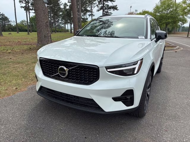 2026 Crystal White Volvo XC40 B5 Ultra AWD SUV