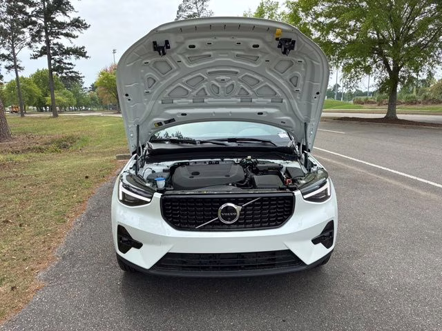 2026 Crystal White Volvo XC40 B5 Ultra AWD SUV