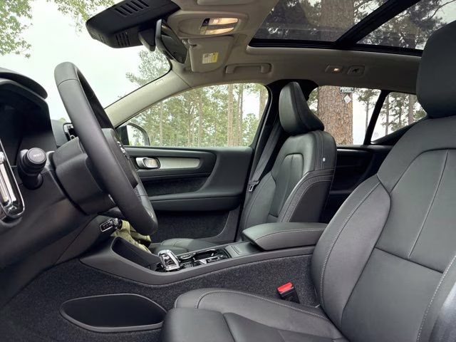 2026 Crystal White Volvo XC40 B5 Ultra AWD SUV