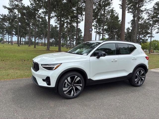 2026 Crystal White Volvo XC40 B5 Ultra AWD SUV