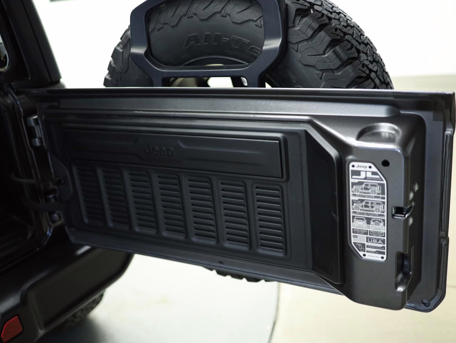 2025 Granite Crystal Metallic Jeep Wrangler Rubicon 4X4 SUV