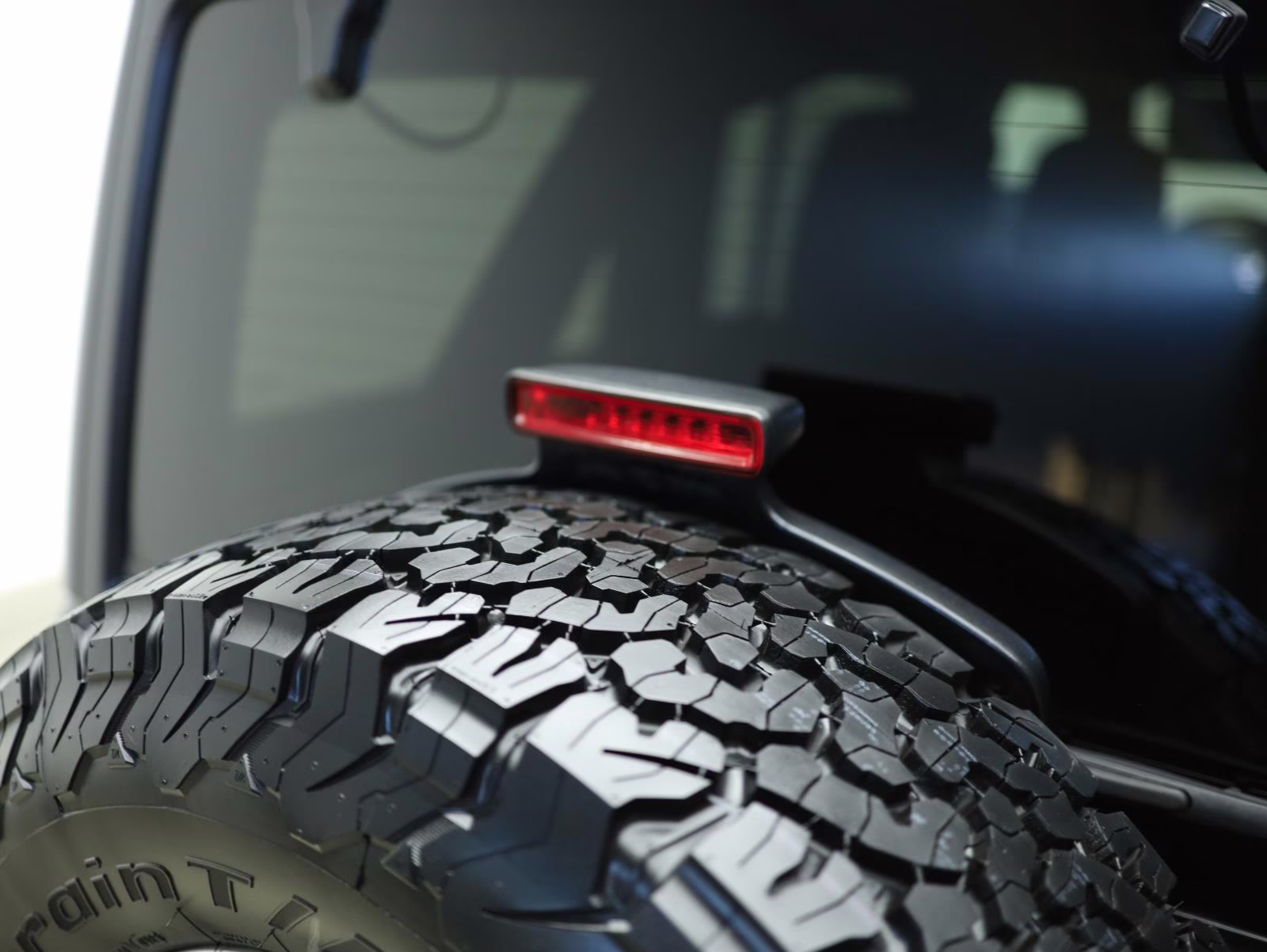 2025 Granite Crystal Metallic Jeep Wrangler Rubicon 4X4 SUV