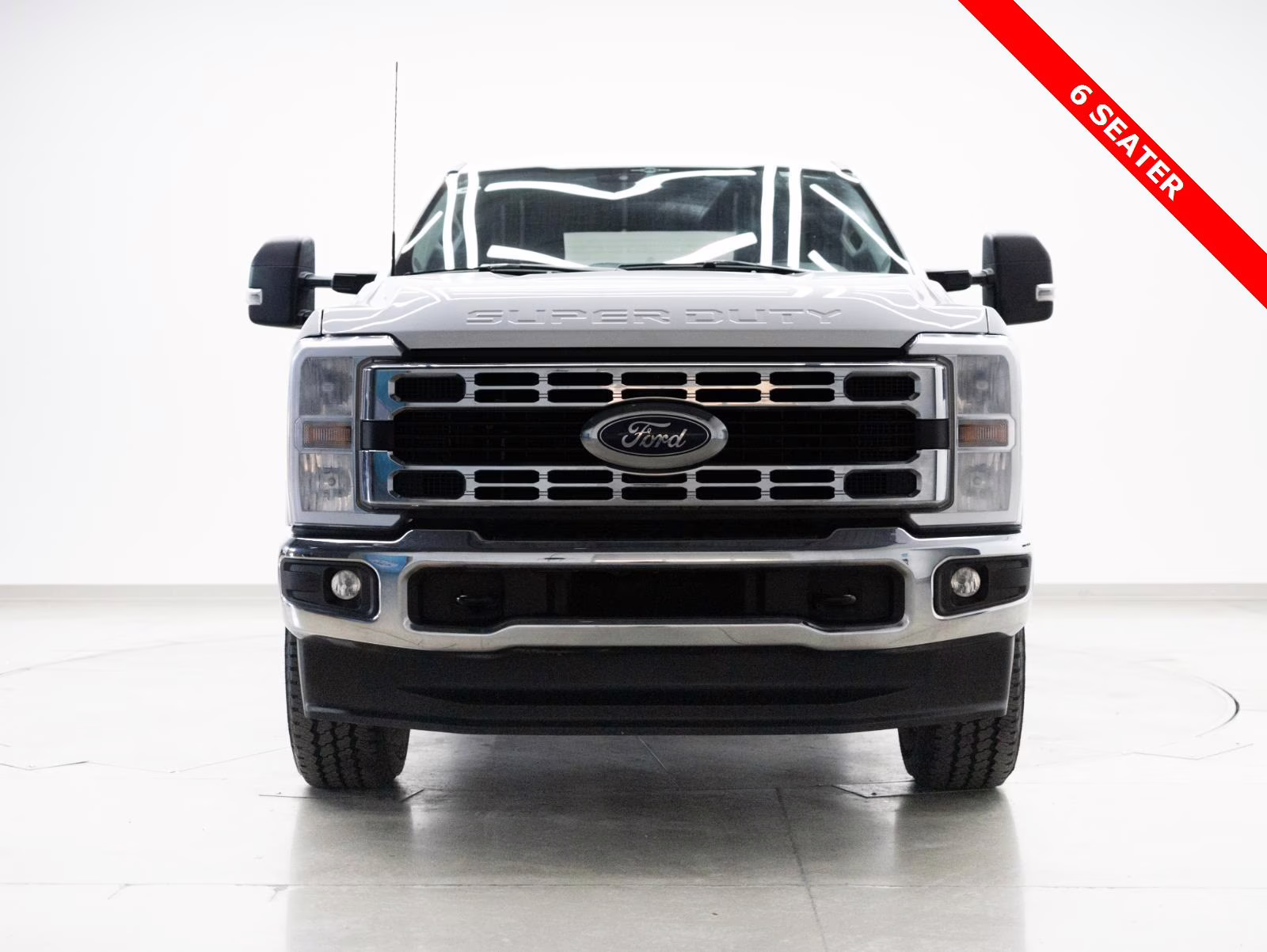 2023 Oxford White Ford Super Duty F-350 SRW XLT 4WD Crew Cab 6.75' Box 4X4 Truck