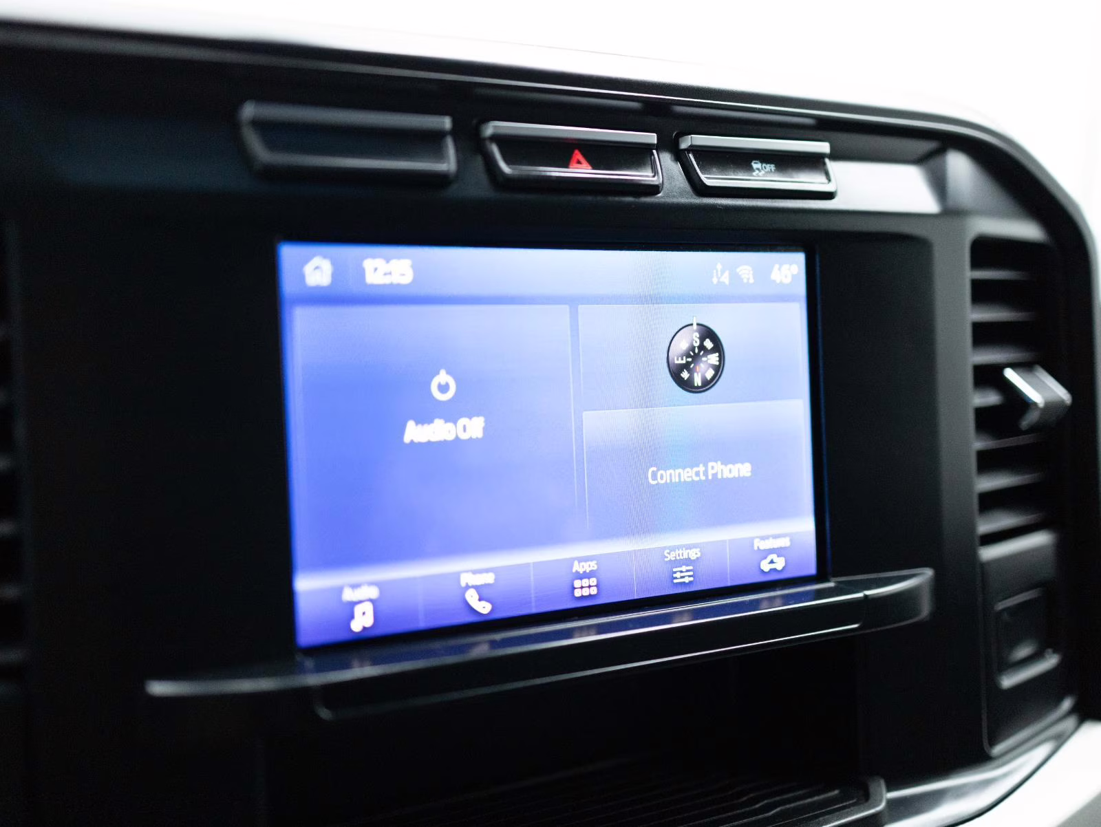 2023 Oxford White Ford Super Duty F-350 SRW XLT 4WD Crew Cab 6.75' Box 4X4 Truck