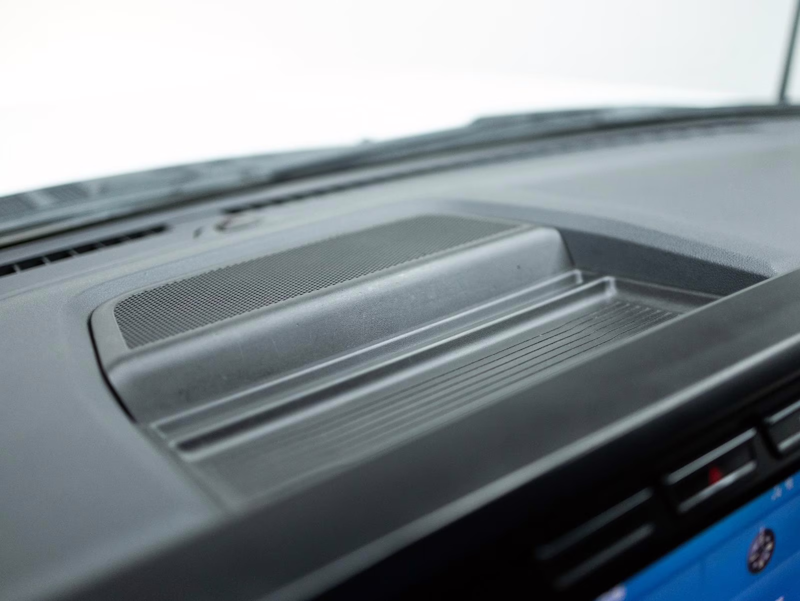 2023 Oxford White Ford Super Duty F-350 SRW XLT 4WD Crew Cab 6.75' Box 4X4 Truck