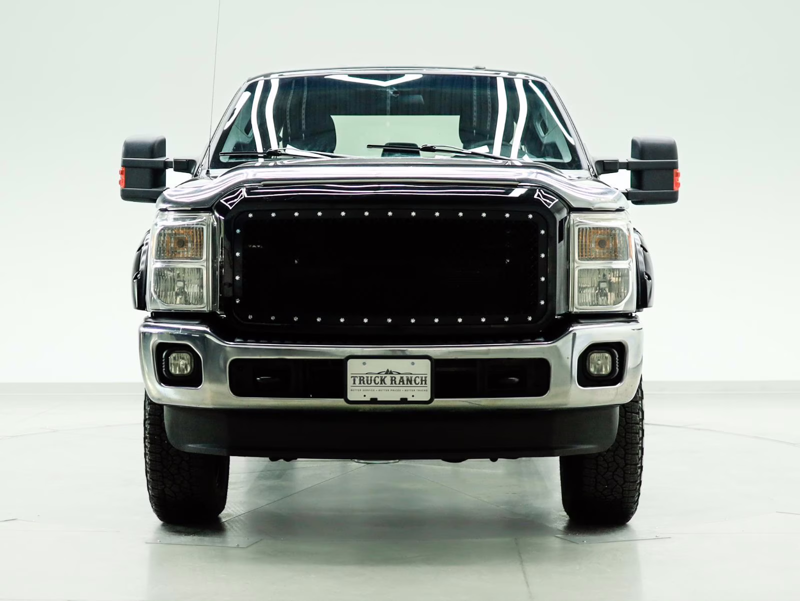 2015 Tuxedo Black Metallic Ford Super Duty F-350 SRW XLT 4X4 Truck