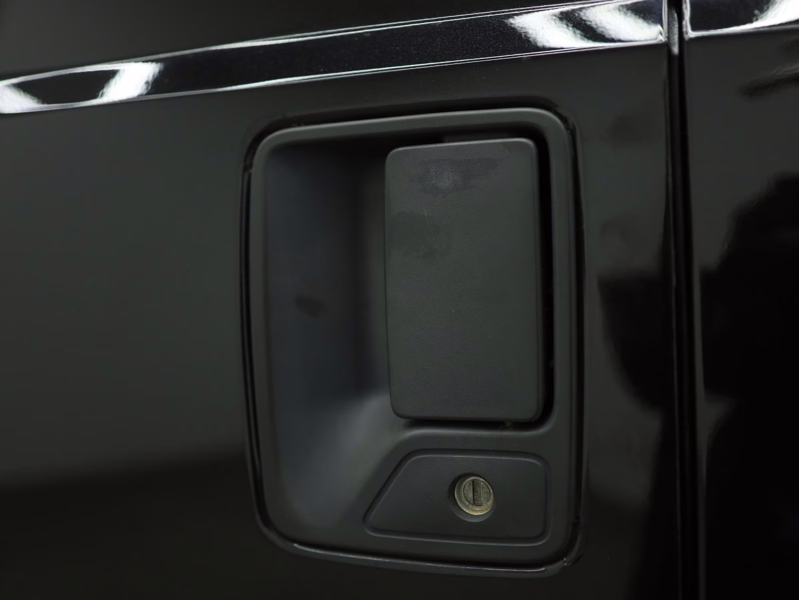 2015 Tuxedo Black Metallic Ford Super Duty F-350 SRW XLT 4X4 Truck