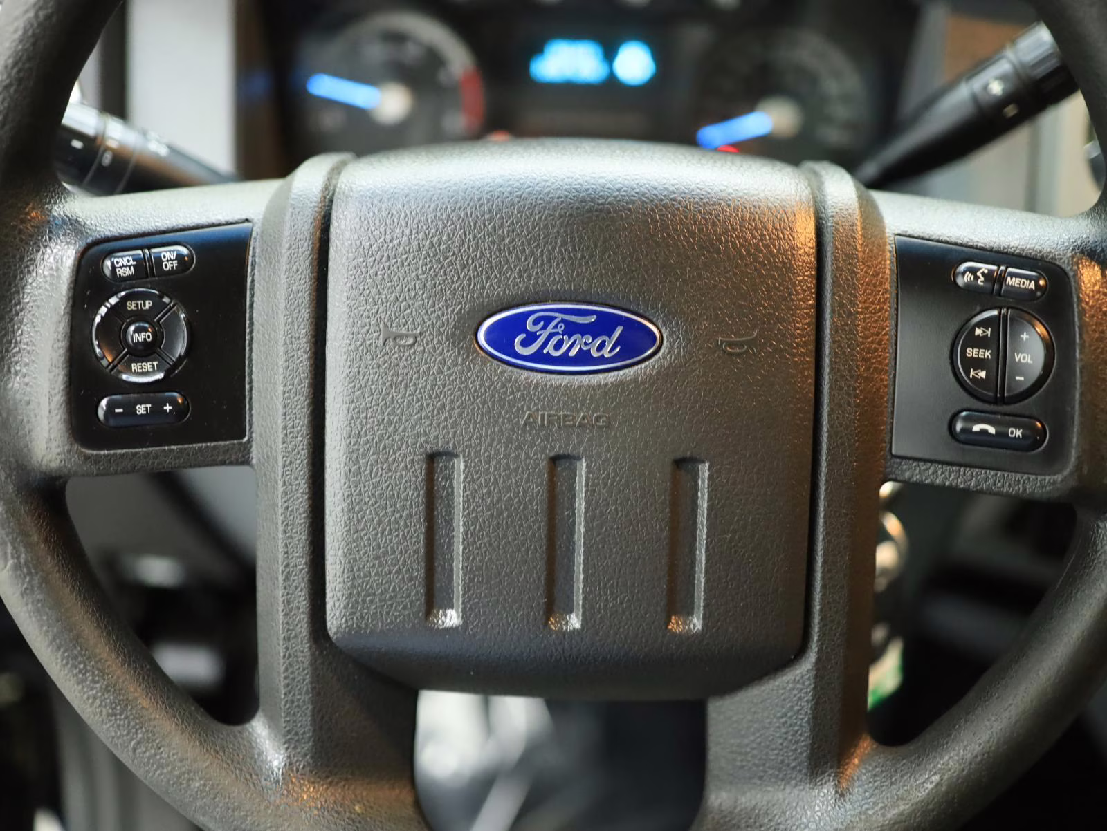 2015 Tuxedo Black Metallic Ford Super Duty F-350 SRW XLT 4X4 Truck