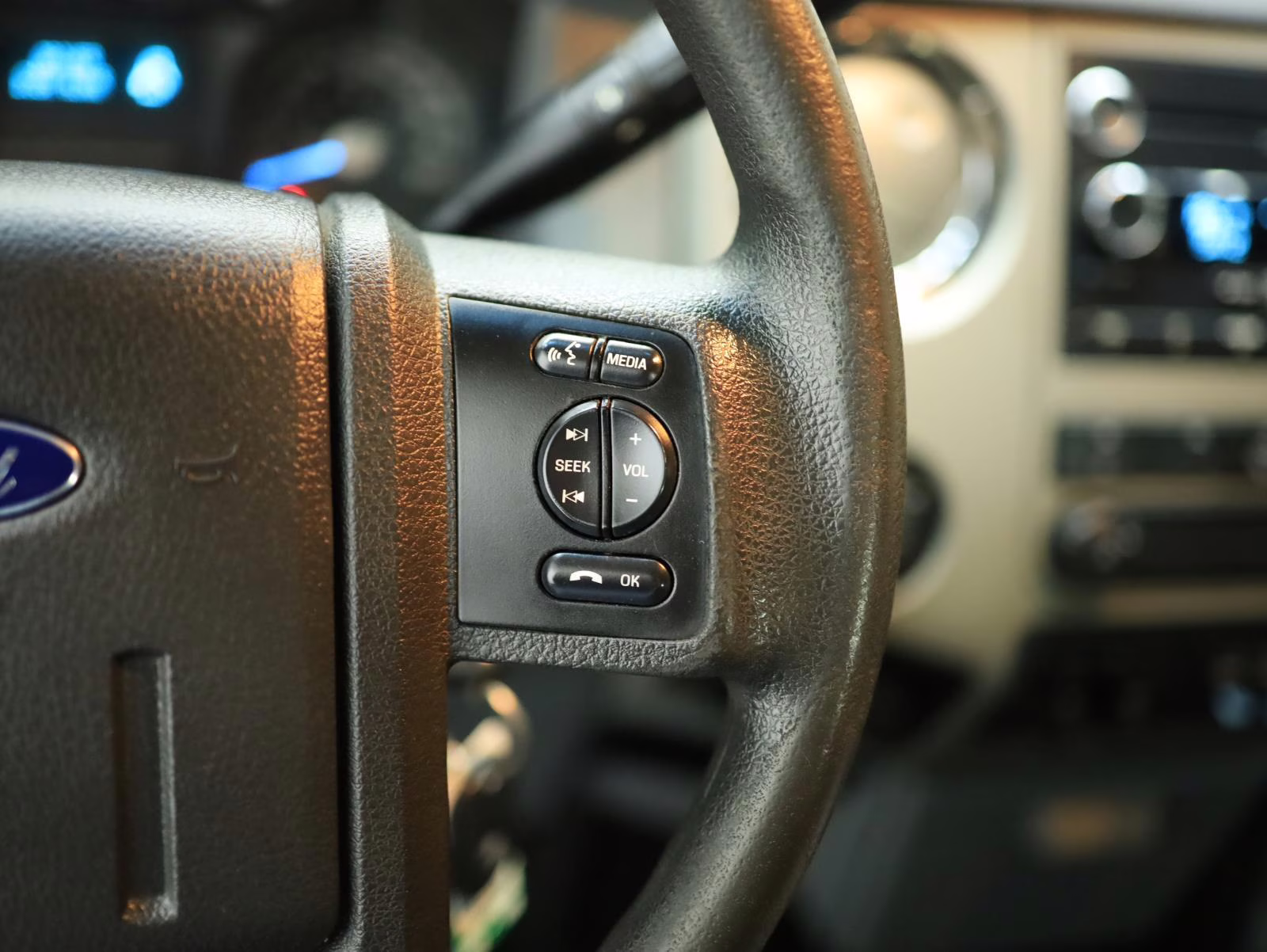 2015 Tuxedo Black Metallic Ford Super Duty F-350 SRW XLT 4X4 Truck