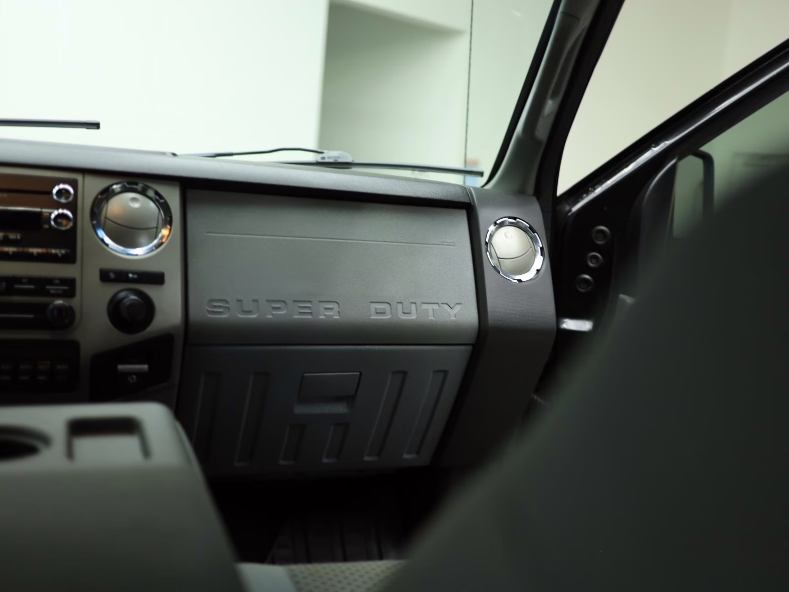 2015 Tuxedo Black Metallic Ford Super Duty F-350 SRW XLT 4X4 Truck