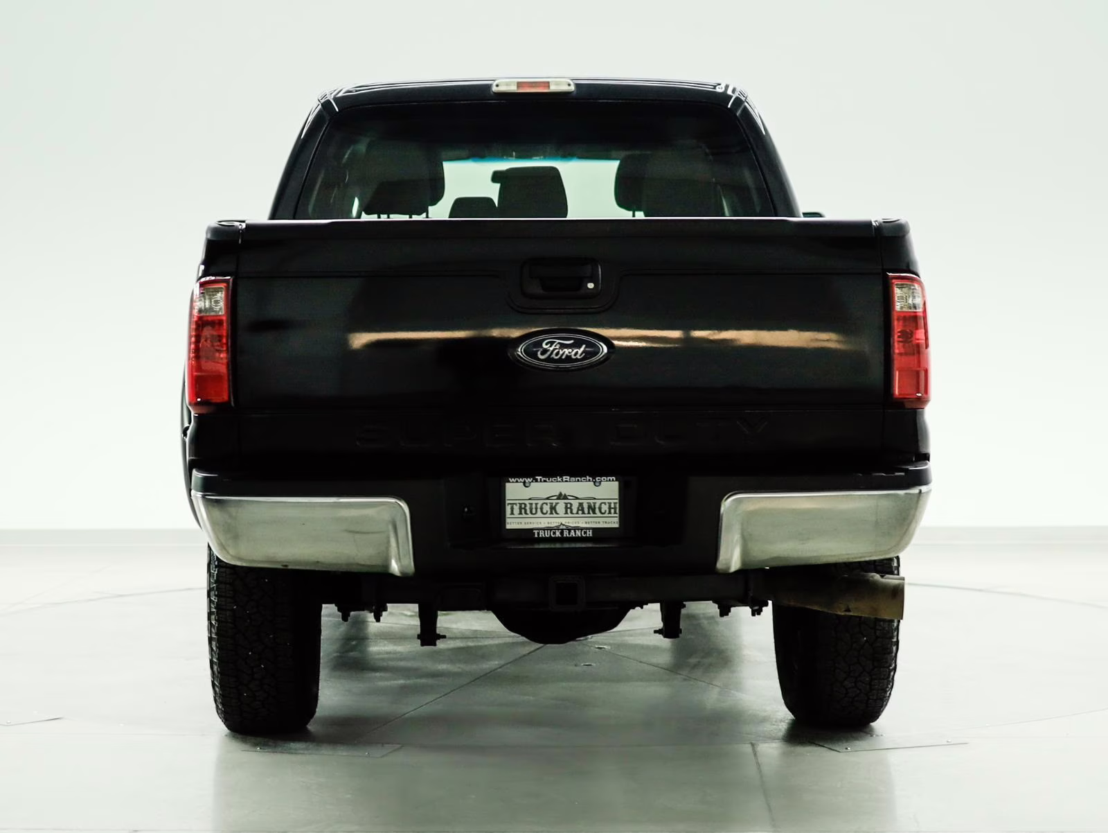 2015 Tuxedo Black Metallic Ford Super Duty F-350 SRW XLT 4X4 Truck