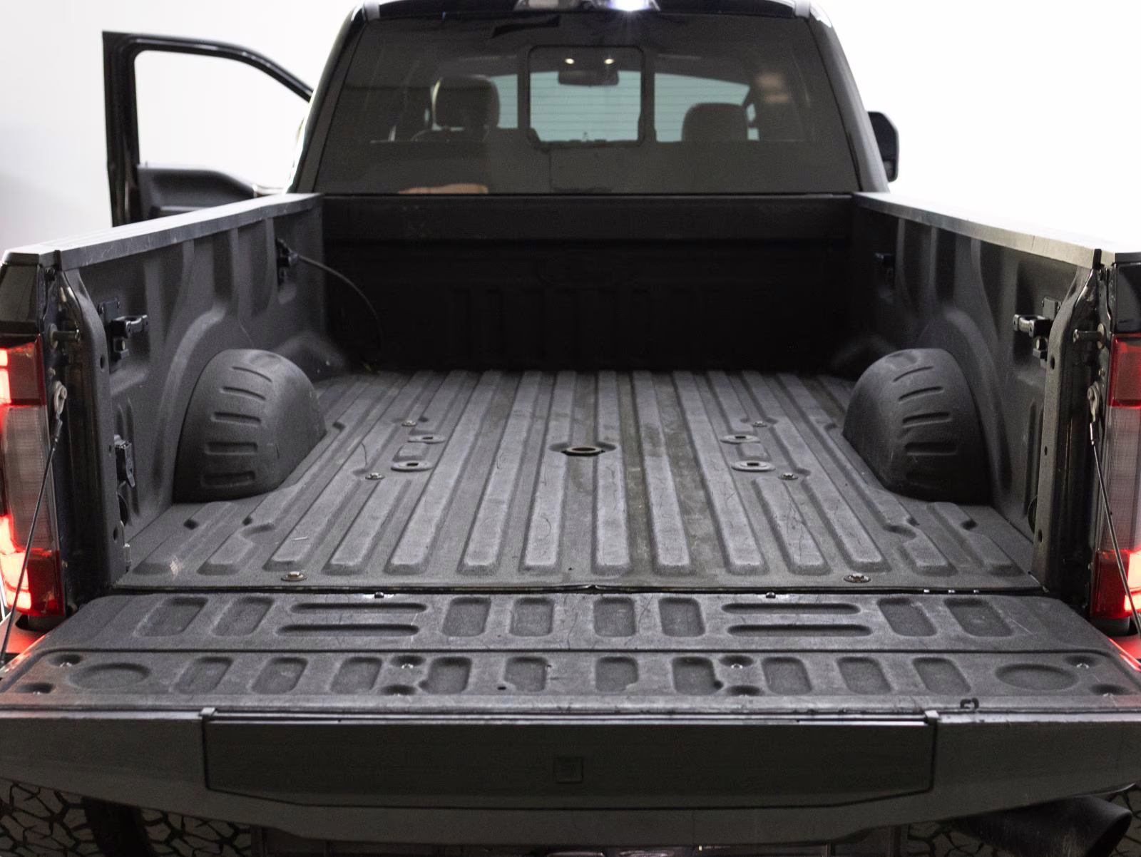 2017 Shadow Black Ford Super Duty F-450 DRW Platinum 4X4 Truck