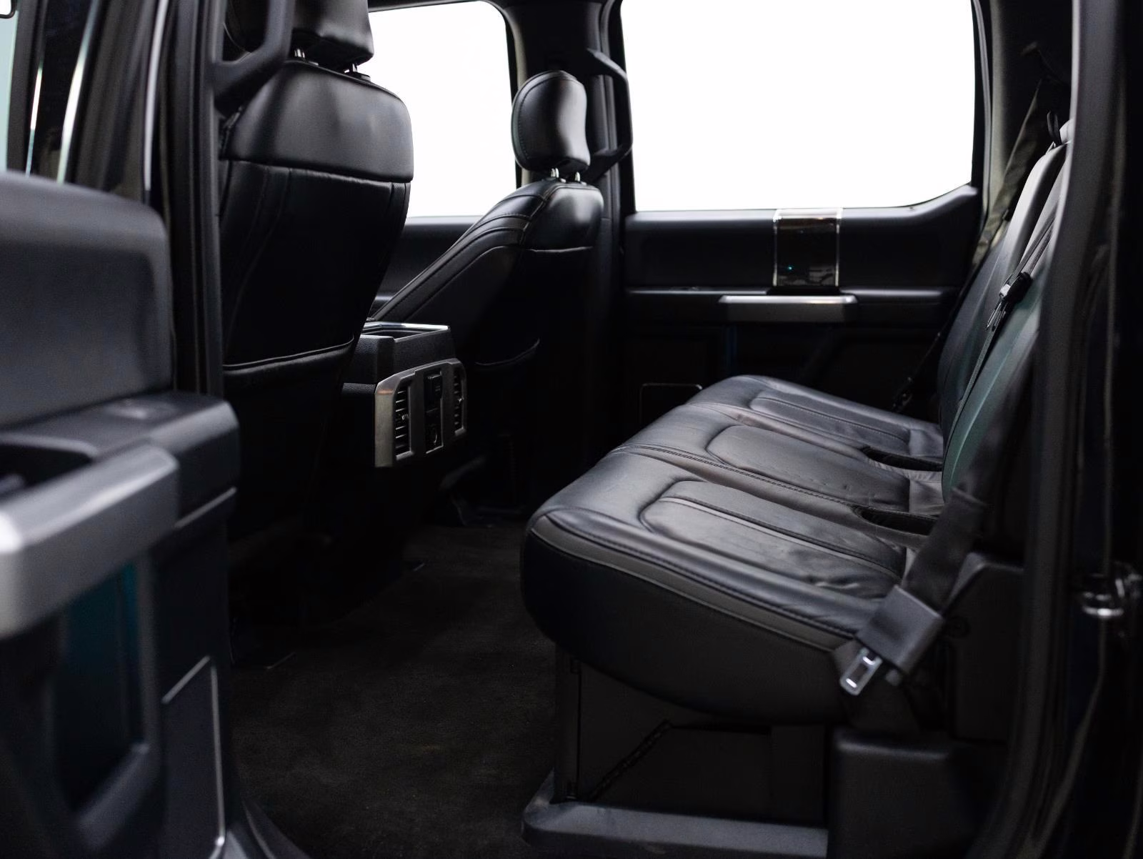 2017 Shadow Black Ford Super Duty F-450 DRW Platinum 4X4 Truck