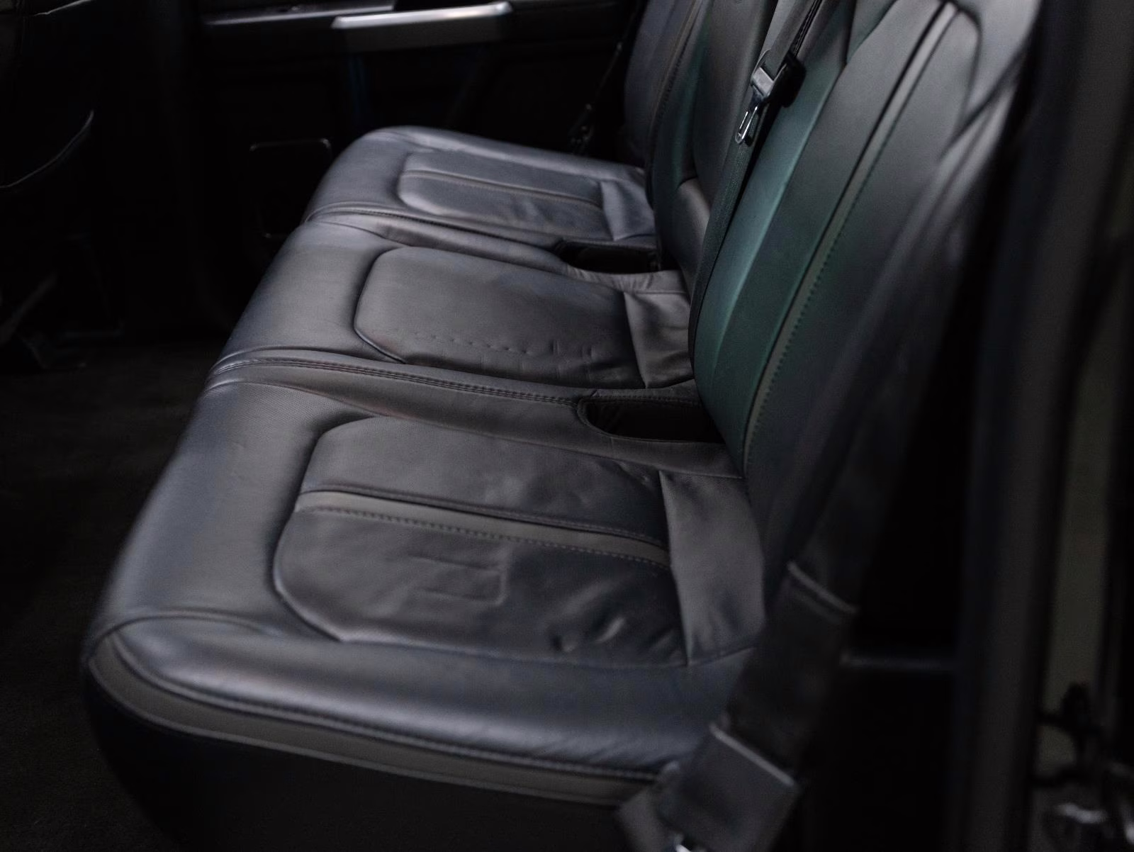 2017 Shadow Black Ford Super Duty F-450 DRW Platinum 4X4 Truck