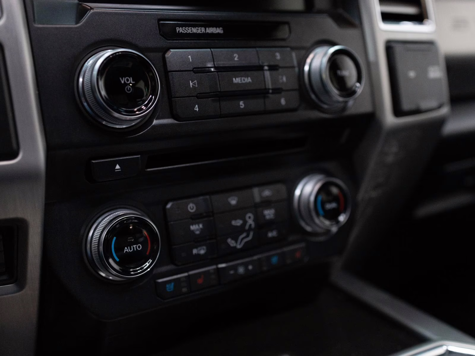 2017 Shadow Black Ford Super Duty F-450 DRW Platinum 4X4 Truck