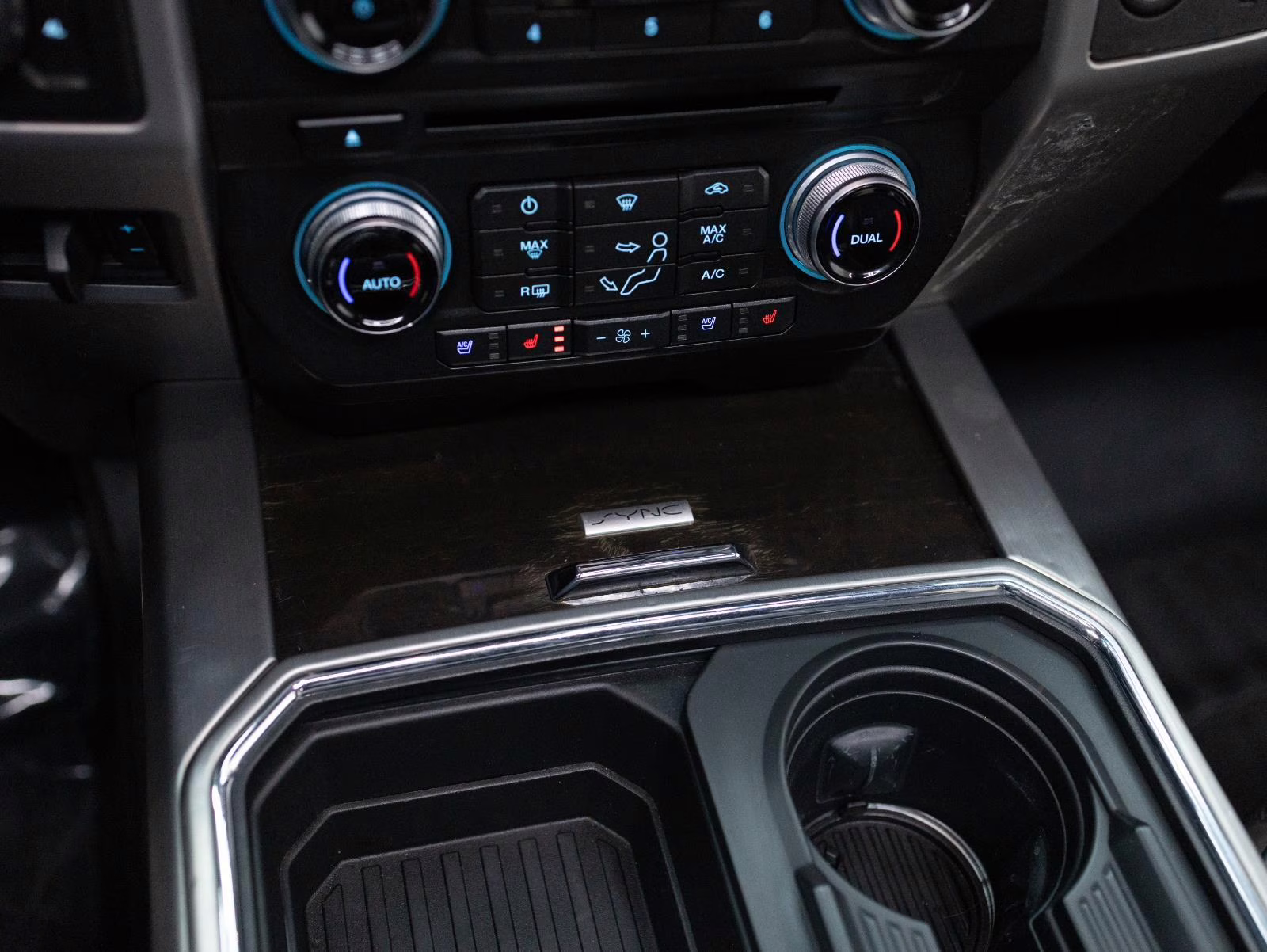 2017 Shadow Black Ford Super Duty F-450 DRW Platinum 4X4 Truck