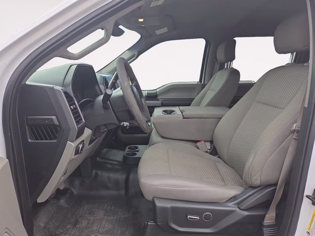 2018 White Ford F-150 XL 4X4 Truck