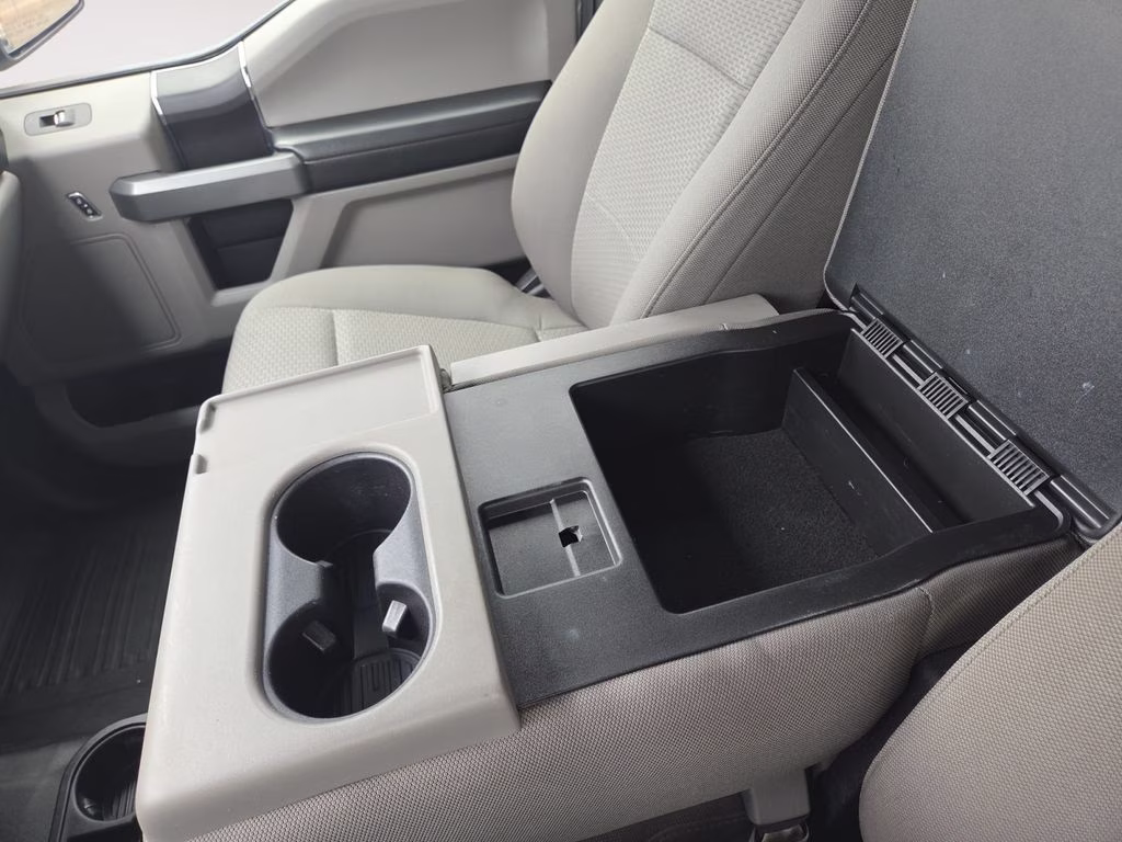 2018 White Ford F-150 XL 4X4 Truck