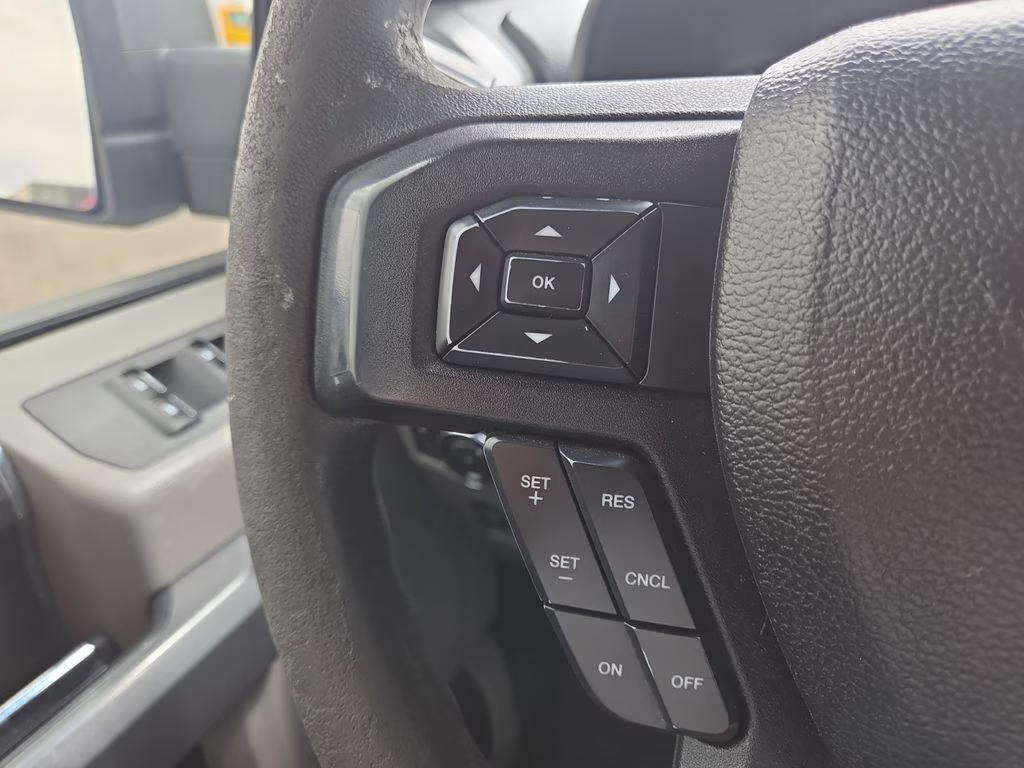 2018 White Ford F-150 XL 4X4 Truck