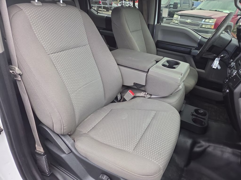 2018 White Ford F-150 XL 4X4 Truck