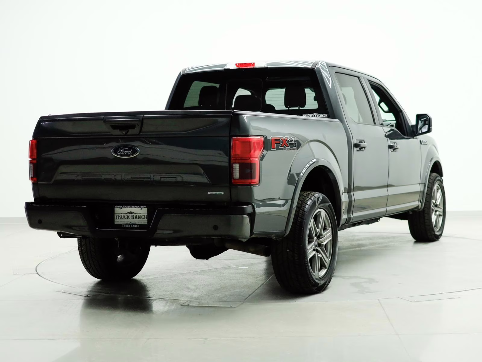 2018 Magnetic Ford F-150 LARIAT 4X4 Truck