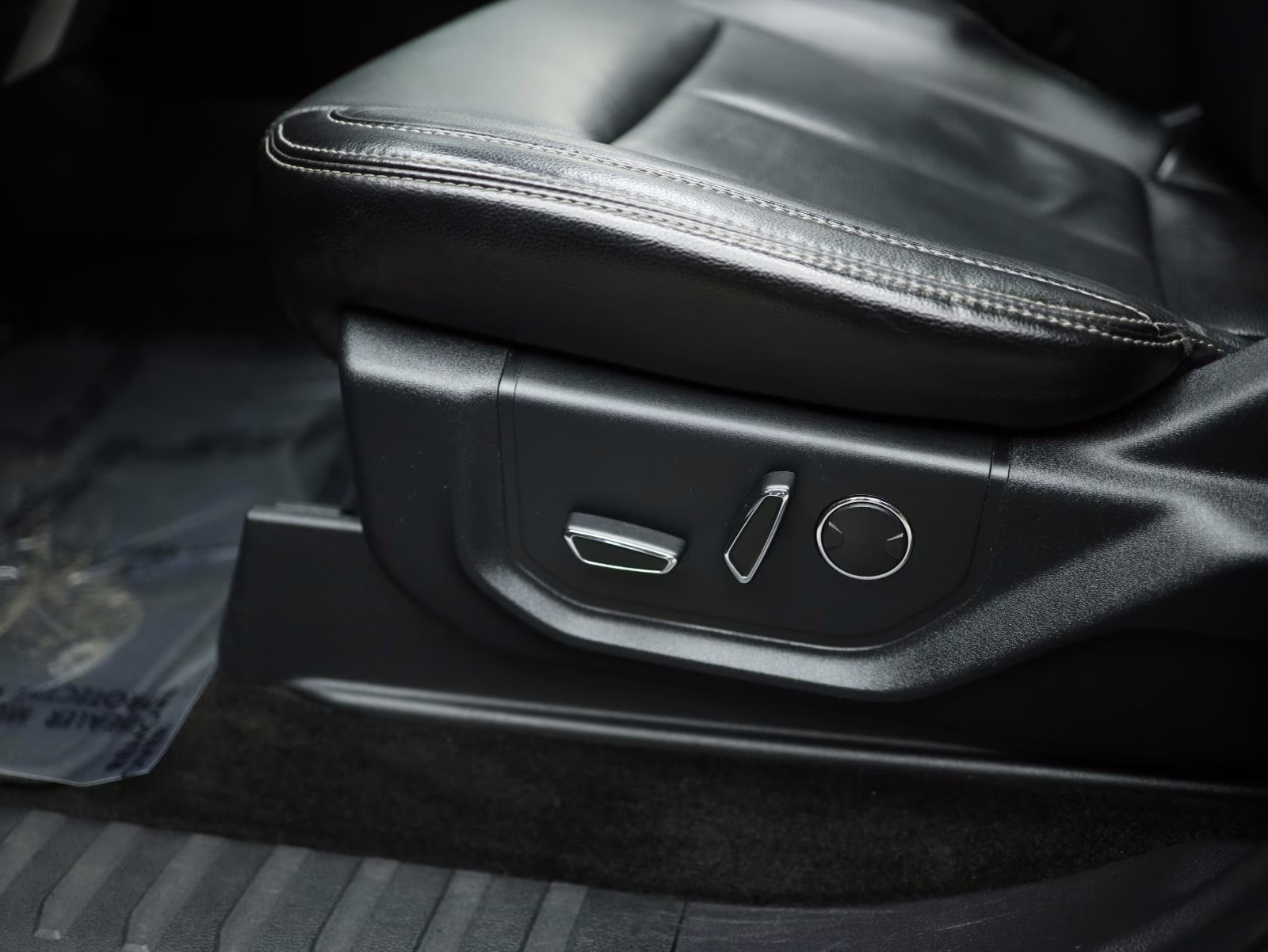 2018 Magnetic Ford F-150 LARIAT 4X4 Truck