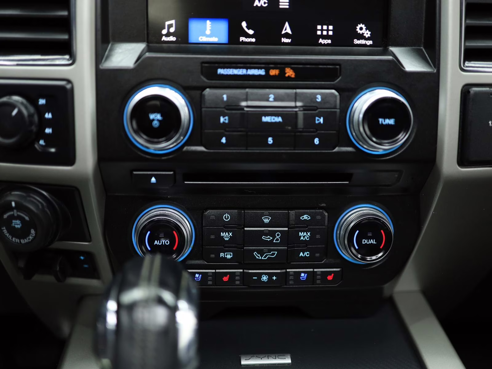 2018 Magnetic Ford F-150 LARIAT 4X4 Truck