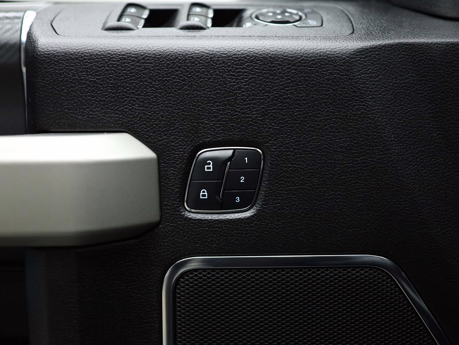 2018 Magnetic Ford F-150 LARIAT 4X4 Truck