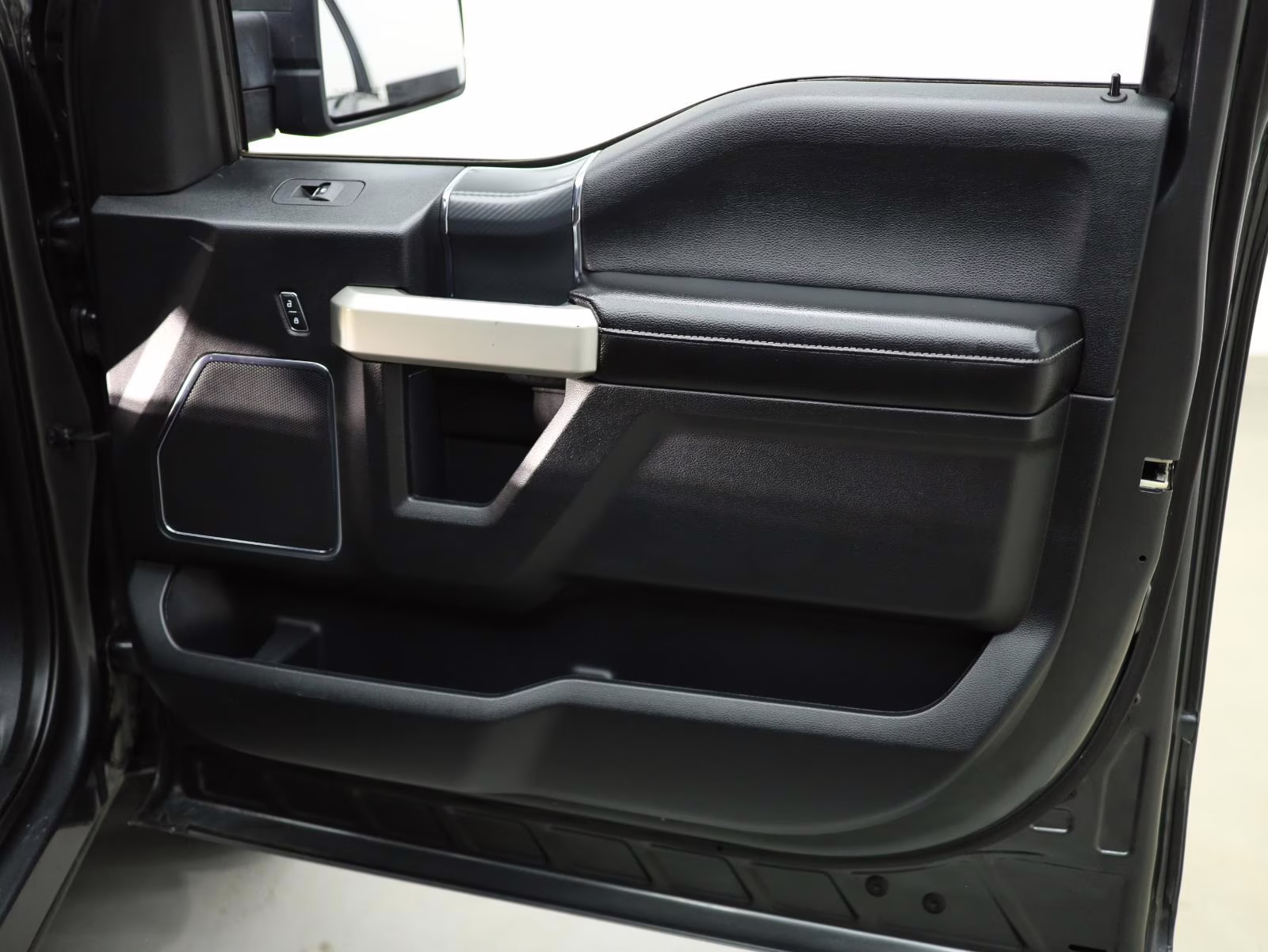 2018 Magnetic Ford F-150 LARIAT 4X4 Truck