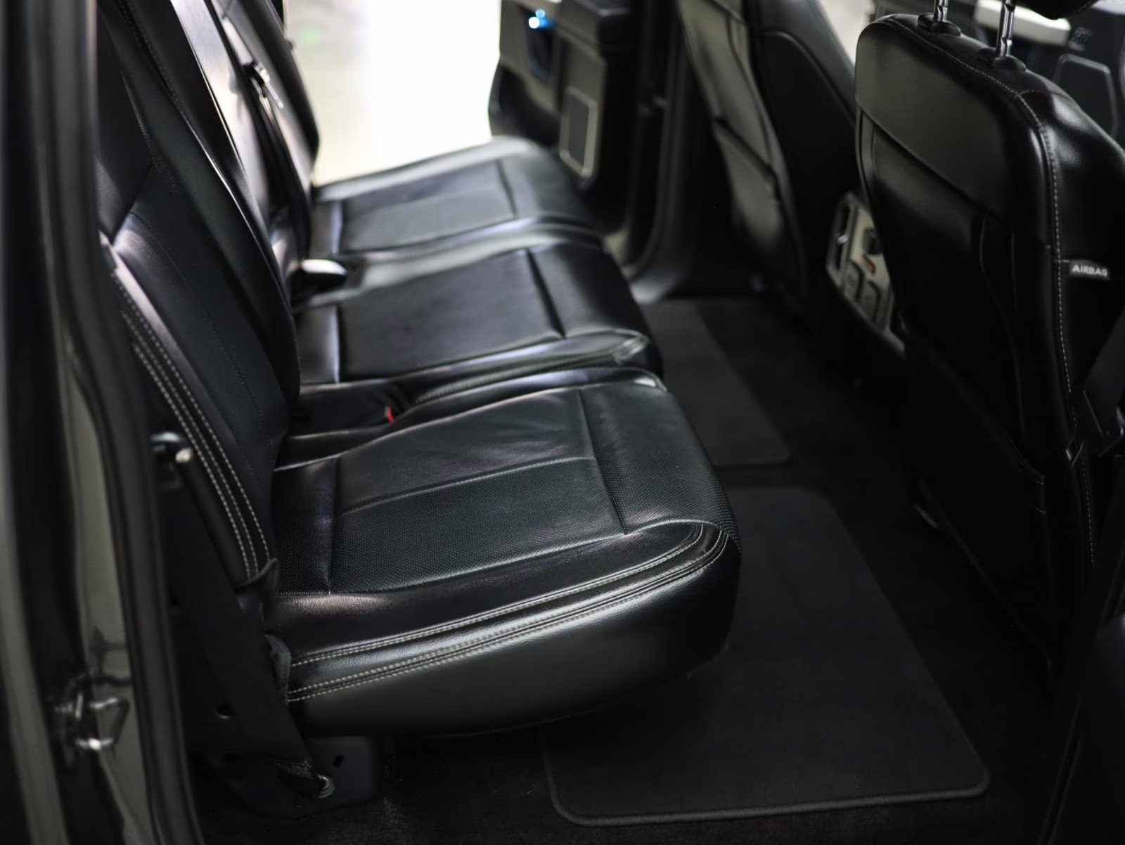 2018 Magnetic Ford F-150 LARIAT 4X4 Truck