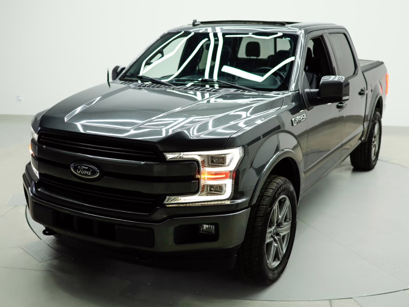 2018 Magnetic Ford F-150 LARIAT 4X4 Truck