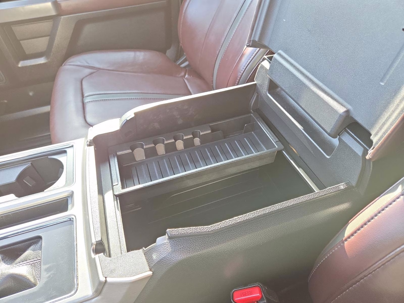 2017 White Platinum Metallic Tri-Coat Ford F-150 PLATINUM 4WD SuperCrew 5.5' Box 4X4 Truck