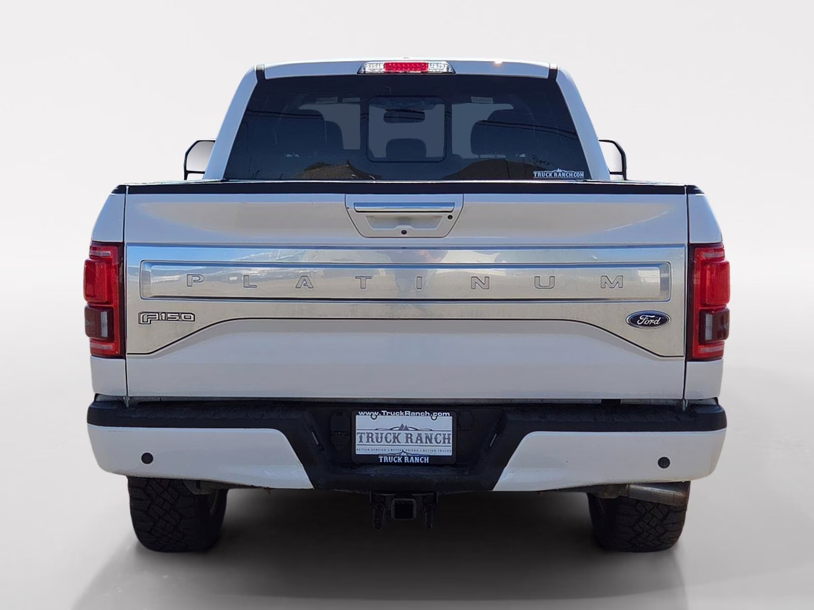 2017 White Platinum Metallic Tri-Coat Ford F-150 PLATINUM 4WD SuperCrew 5.5' Box 4X4 Truck