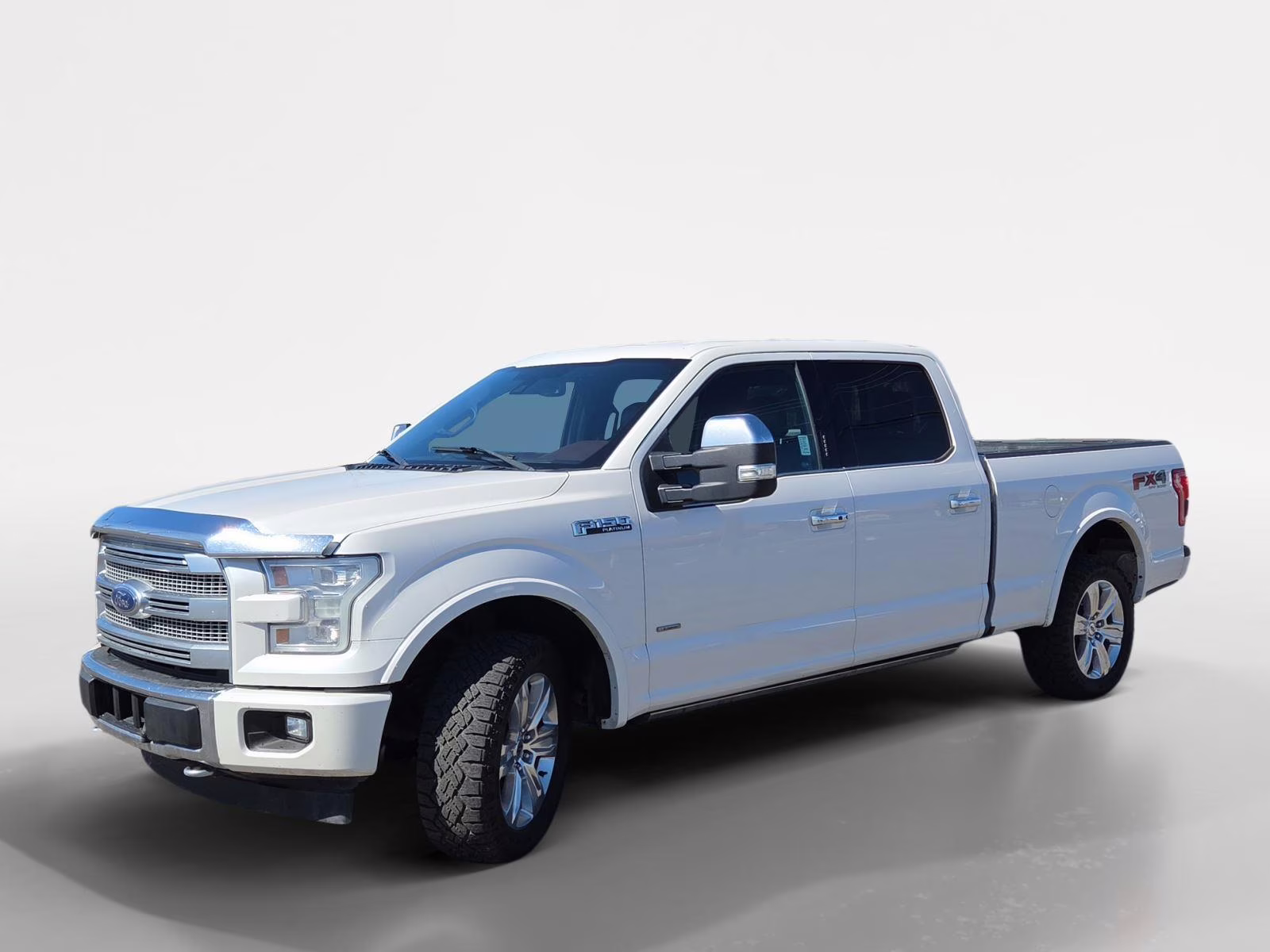 2017 White Platinum Metallic Tri-Coat Ford F-150 PLATINUM 4WD SuperCrew 5.5' Box 4X4 Truck