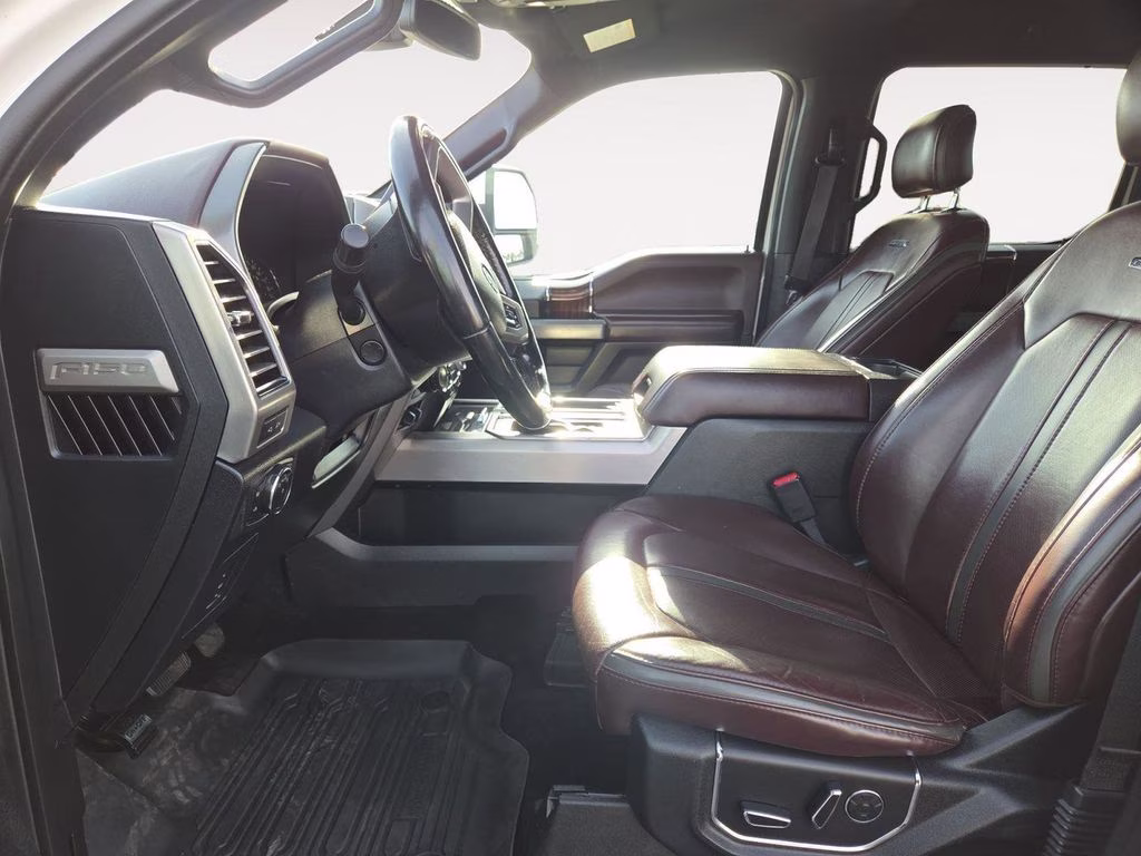 2017 White Ford F-150 Platinum 4X4 Truck