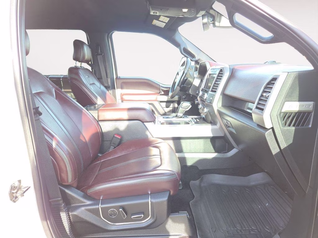 2017 White Ford F-150 Platinum 4X4 Truck