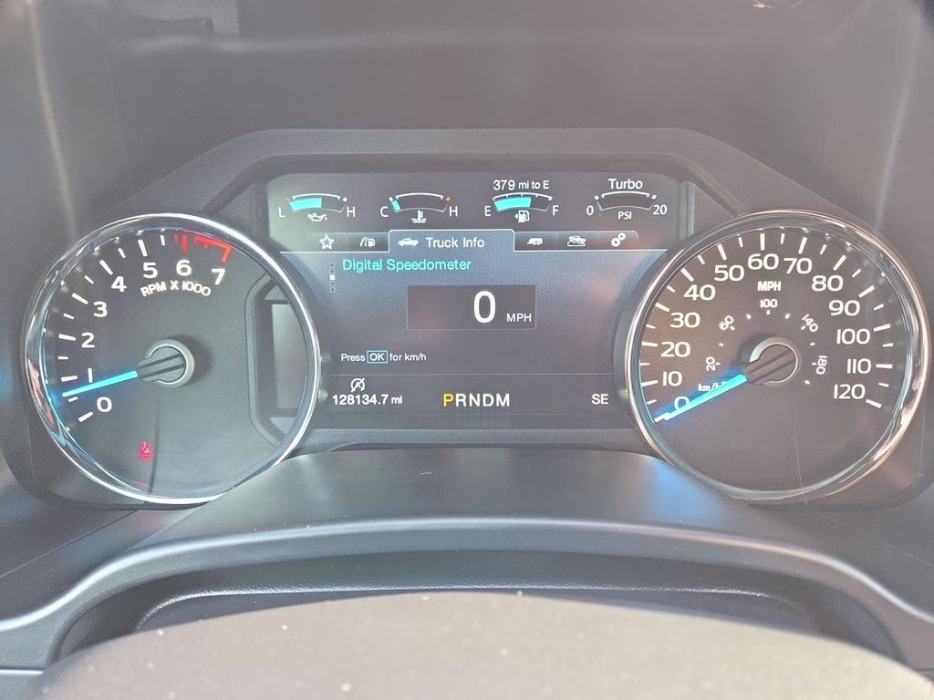 2017 White Ford F-150 Platinum 4X4 Truck