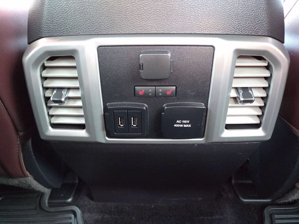 2017 White Ford F-150 Platinum 4X4 Truck