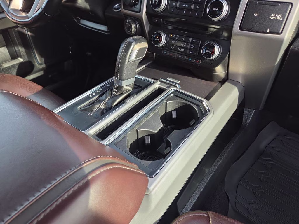 2017 White Ford F-150 Platinum 4X4 Truck