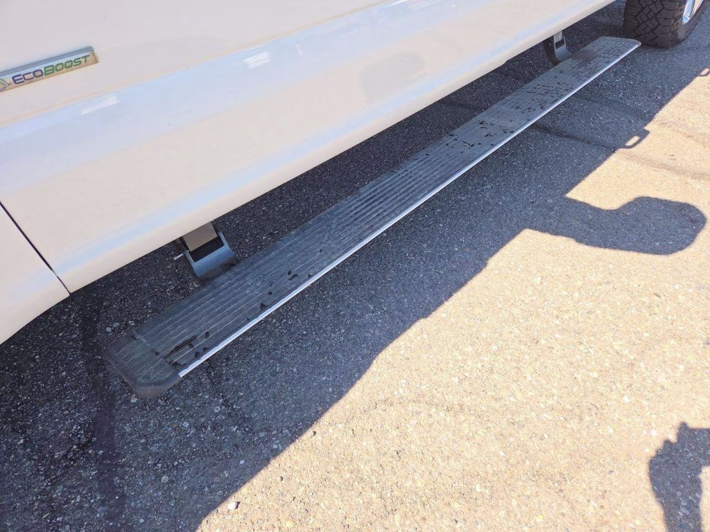 2017 White Ford F-150 Platinum 4X4 Truck