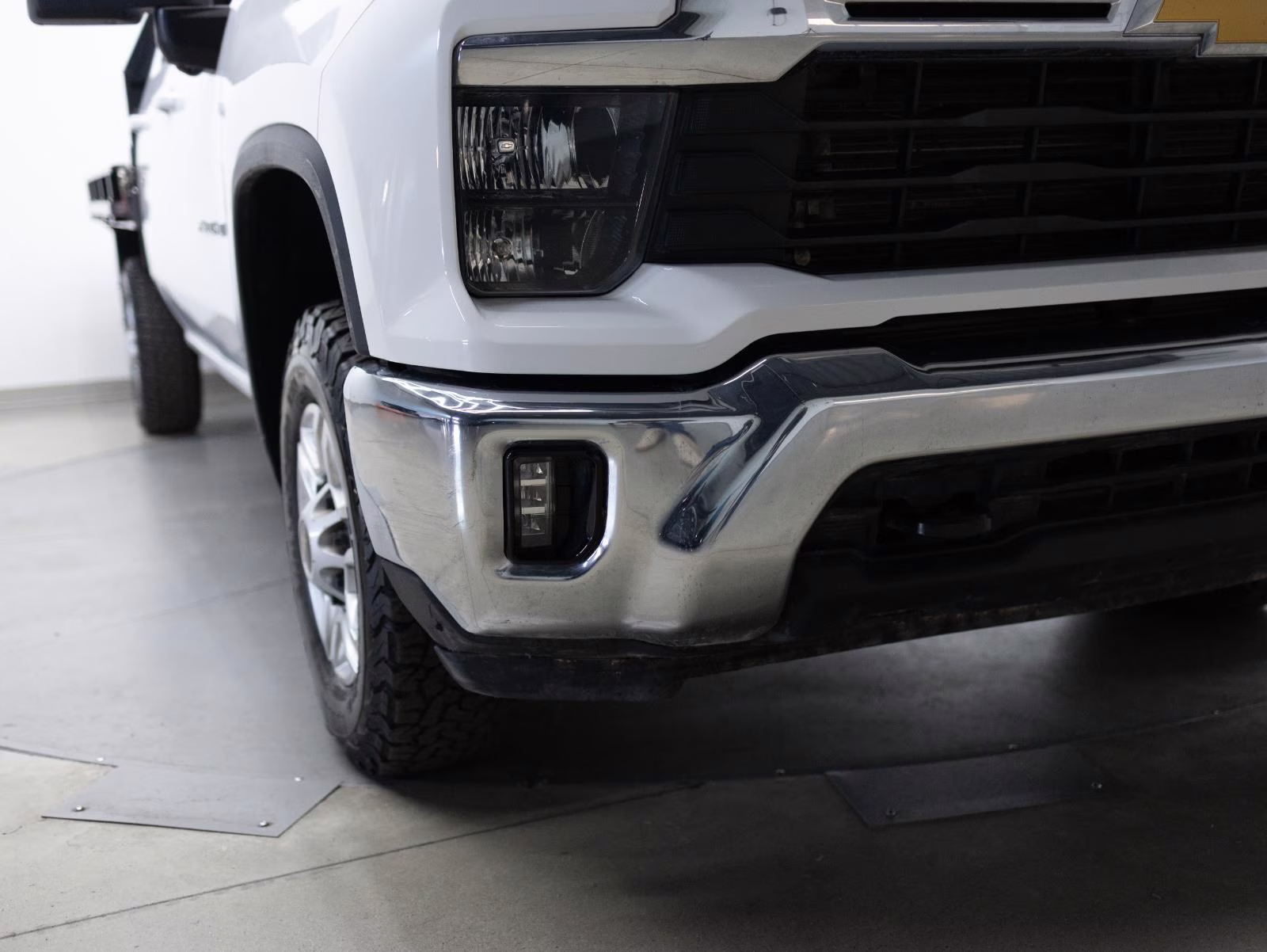 2024 Summit White Chevrolet Silverado 2500HD LT 4X4 Truck