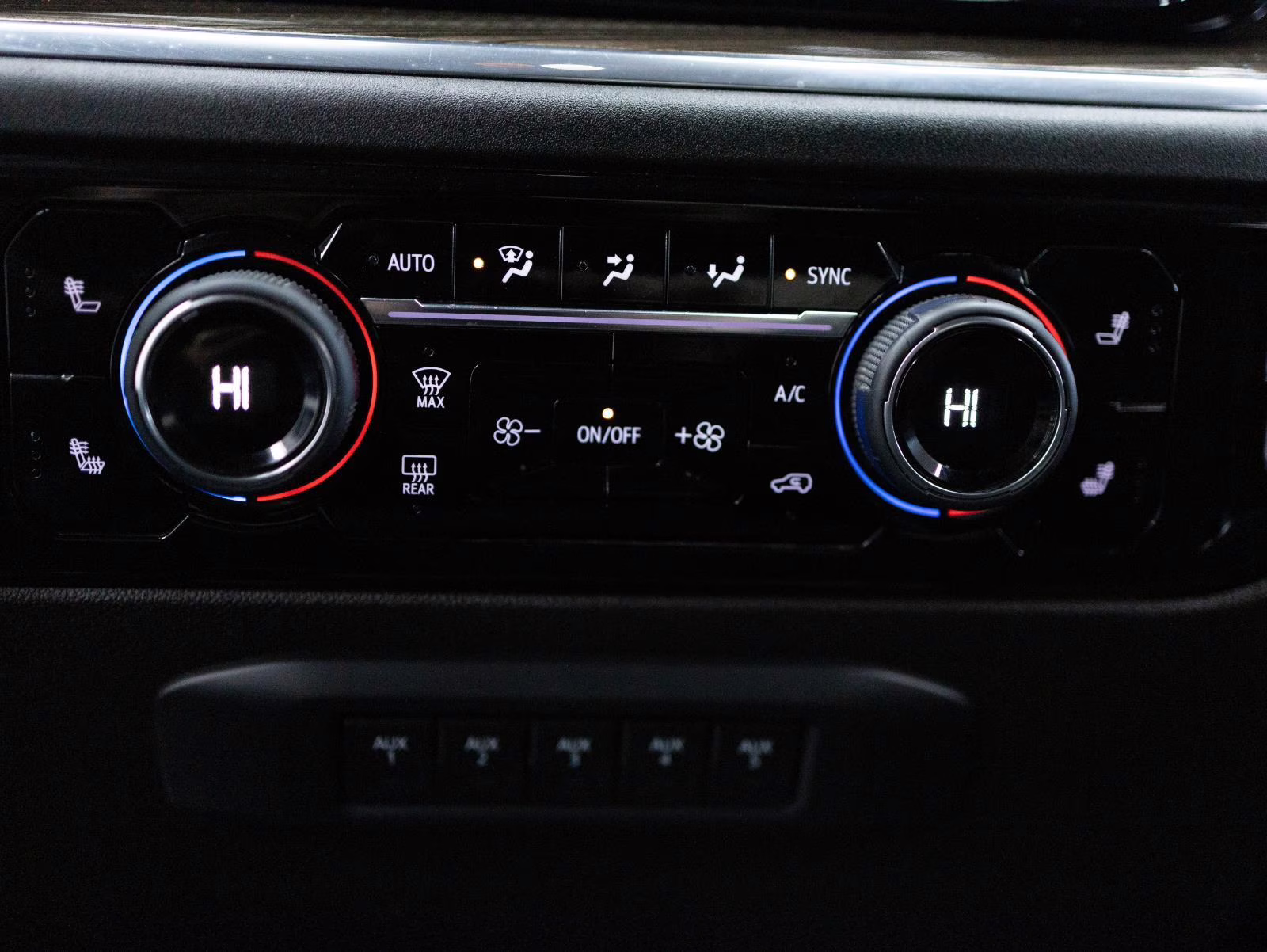 2024 Summit White Chevrolet Silverado 2500HD LT 4X4 Truck