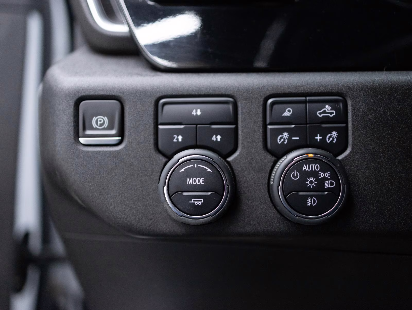 2024 Summit White Chevrolet Silverado 2500HD LT 4X4 Truck