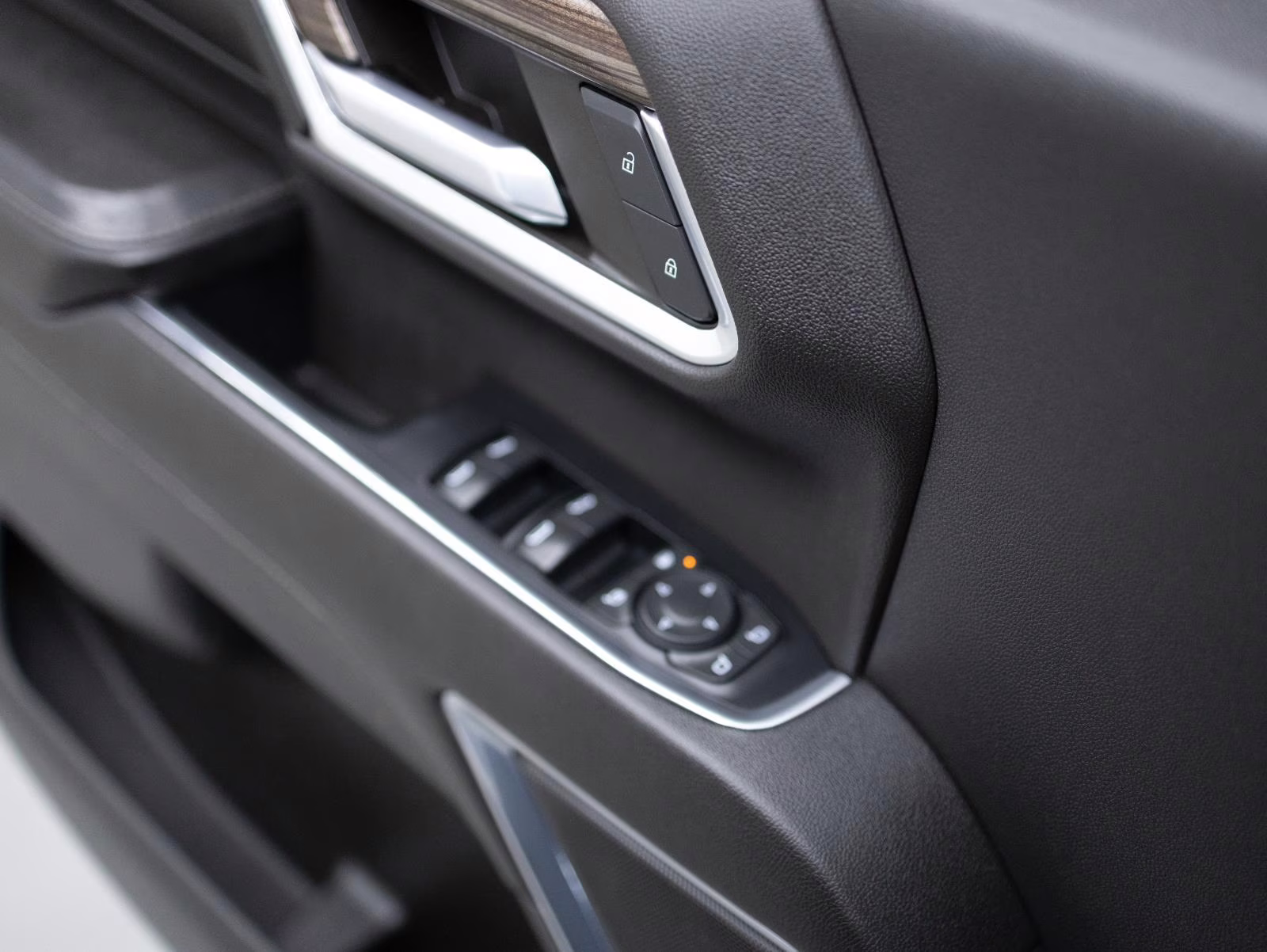 2024 Summit White Chevrolet Silverado 2500HD LT 4X4 Truck