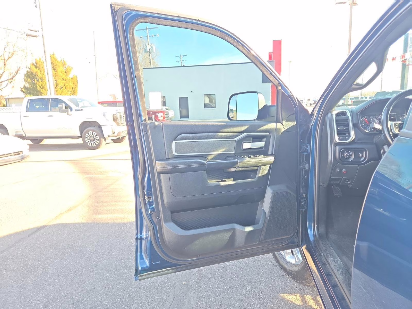2021 Patriot Blue Pearlcoat Ram 2500 Big Horn 4X4 Truck