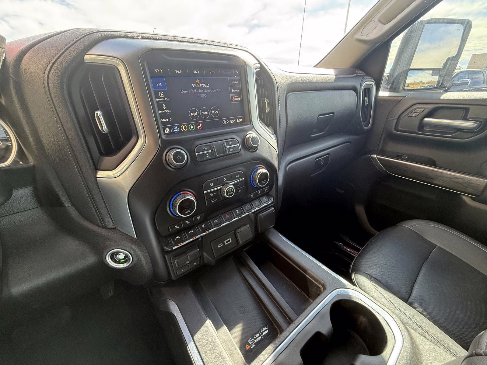 2021 Silver Ice Metallic Chevrolet Silverado 1500 LTZ 4X4 Truck