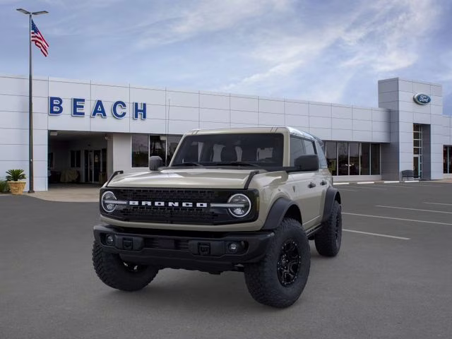 2026 Beige Ford Bronco Badlands 4X4 SUV