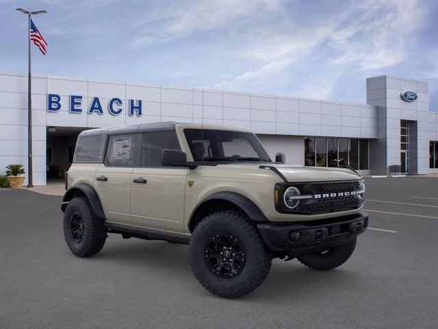 2026 Beige Ford Bronco Badlands 4X4 SUV