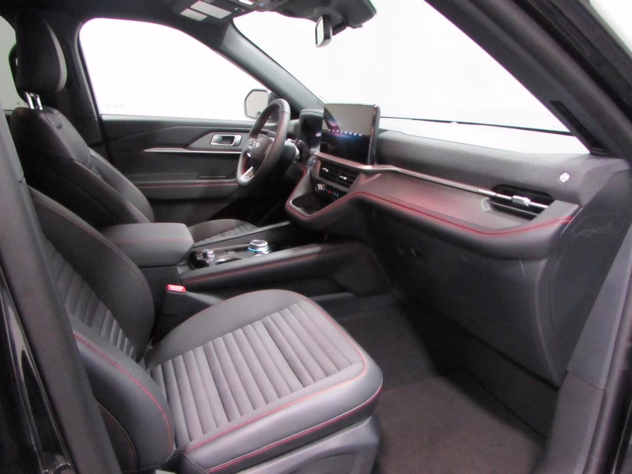 2026 Agate Black Metallic Ford Explorer ST-Line 4X4 SUV