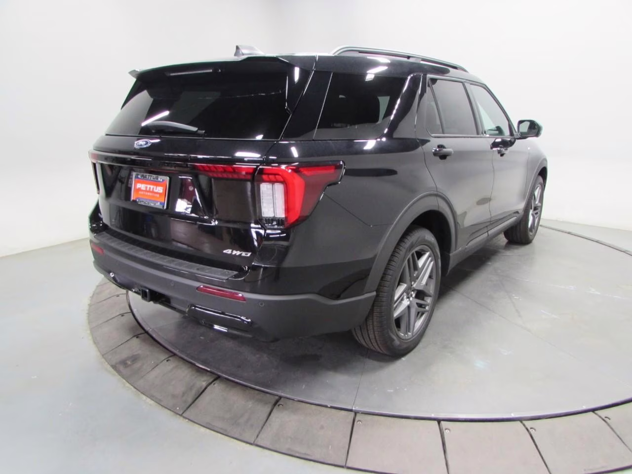 2026 Agate Black Metallic Ford Explorer ST-Line 4X4 SUV